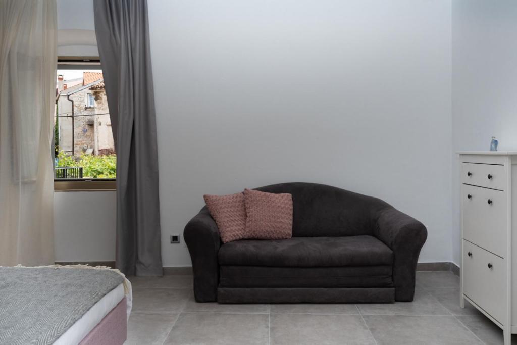 Moderno 3 Casa Vecchia Villa เปโรย ภายนอก รูปภาพ