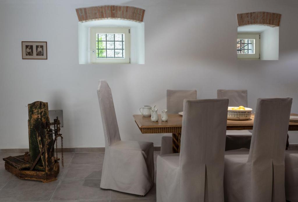 Moderno 3 Casa Vecchia Villa เปโรย ภายนอก รูปภาพ